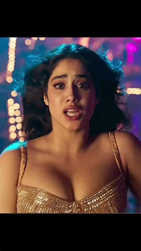 Janhvi Kapoor Hot Expression 😘😘 In 2024 Beautiful Girl Video Beautiful Women Blonde