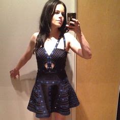 Hot Emily Hampshire Bikini Pics