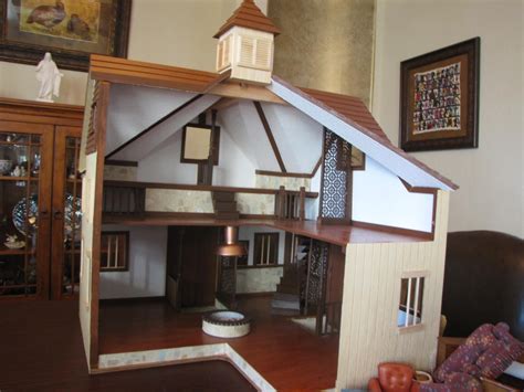 Barn Dollhouse