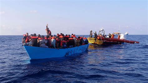 More Than 60 Migrants Drown After Boat Sinks Off Libya Says Un World