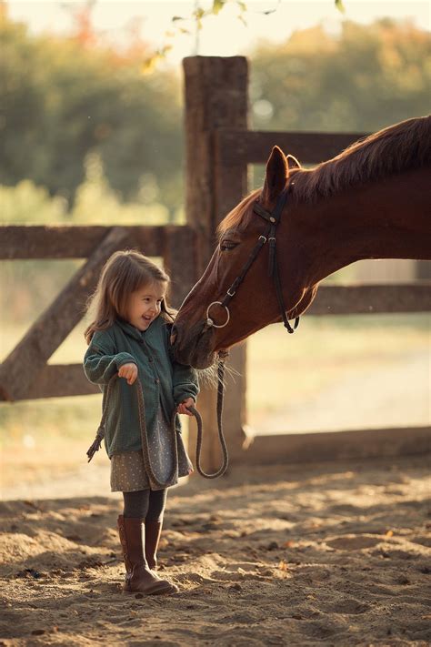 Pin De Evelina Gritsay En Картинки Caballos Y Niños Fotos De