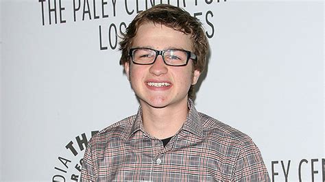 ‘two And A Half Mens Angus T Jones Looks Unrecognizable In New Photos Hollywood Life