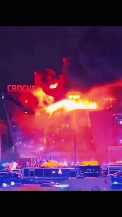 КРОКУС ГОРИТ #россия #shortrs #москва #крокус - YouTube