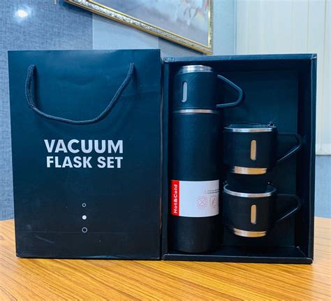 Capacity 500 ML Black Vacuum Flask Set For Gift Purpose At Rs 190