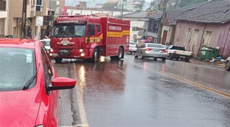 Tangará Mulher fica gravemente ferida ao ser atropelada no centro da