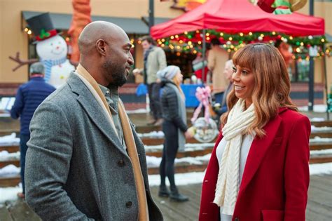 The Christmas Parade Hallmark Annalynne Mccord On The Christmas Parade