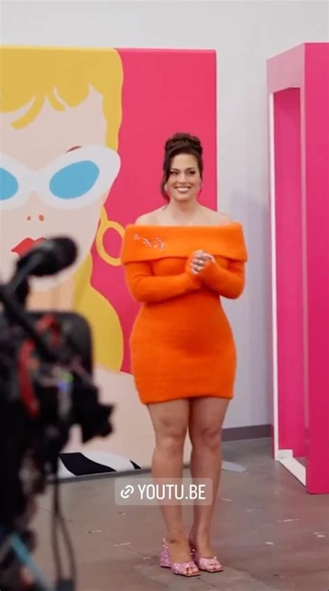 Worlds Sexiest Woman Ashley Graham Flaunts Figure In Curve Hugging Mini Dress While Filming For