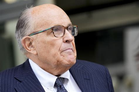 Bild Zu Trump Anwalt Rudy Giuliani Stellt Sich Im Gef Ngnis Von