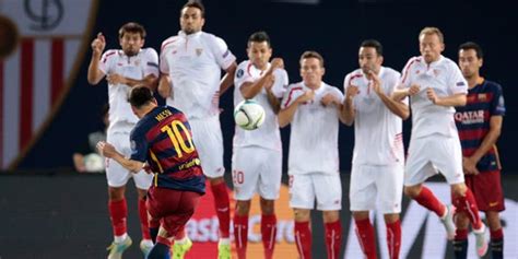 Lionel Messi Scores Twice Helping Barcelona Beat Sevilla 5 4 In Super