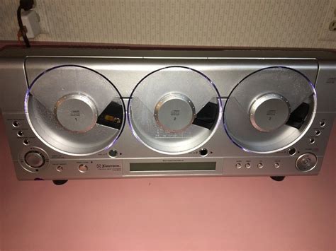 Emerson Ms3105 Triple Cd Player Linear 3 Cd Am Fm Wall Mount Rare Cd