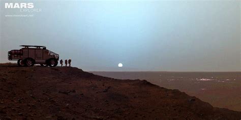 Mars exploration expedition returning to their base | human Mars