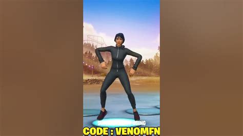 New Salty Striker Fortnite Skin Youtube