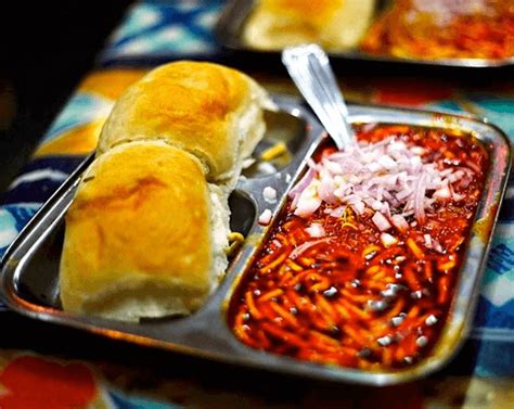 Famous Street Food Of Mumbai Best Street Food In Mumbai Street Food