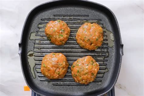 Pan Seared Salmon Burger Recipe An Easy Formula For Juicy Thick Burgers