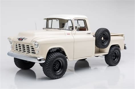 Retro Adventure Truck A 1955 Chevrolet 3200 Napco 4×4 Pickup