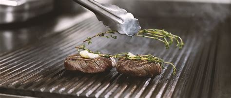 Searing Your Meat Easy Steps Expert Tips