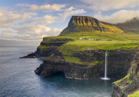 Le phare de Mykineshólmur éclaire même les nuits les plus sombres