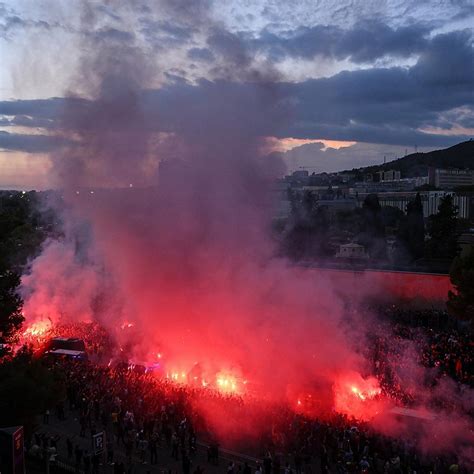 Fc Barcelona Fans Nation On Twitter Bar A Fans Showed Up To Welcome