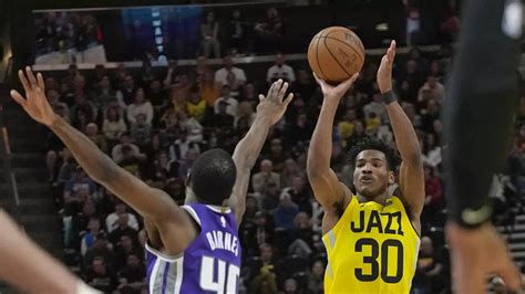 Nba Ochai Agbaji Shines As Utah Jazz Beat Sacramento