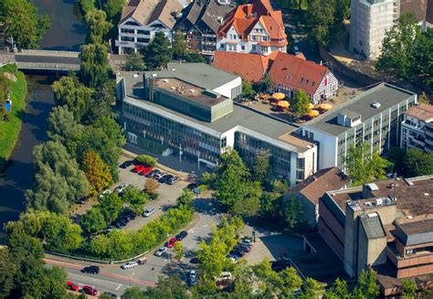 Luftaufnahme Bünde Gebäude der Stadtverwaltung Rathaus in Bünde im