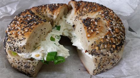 Best Bagels In Nyc Places Worth The Wait Devour Tours