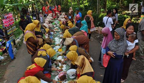 Foto Melihat Tradisi Nyadran Kali Di Desa Kandri Semarang Foto