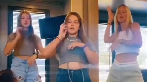 Nicole Neumann Se Divirtió Con Sus Hijas Sienna Y Allegra Bailando La