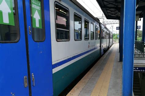 Napoli Parma Corse Extra Per La Metropolitana Linea Dopo La Partita