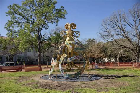 Artasiapacific Statue Beheaded At University Of Houston