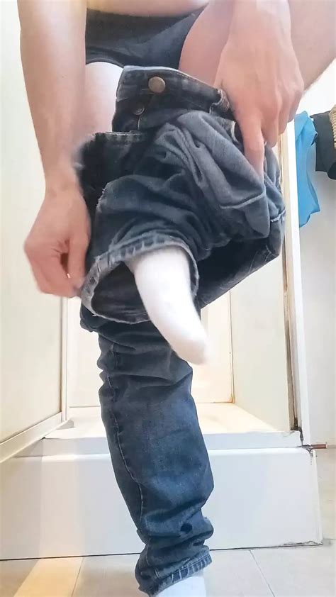 I Play With My Anus And I Piss On Myself French Gay Pissing Porn XHamster