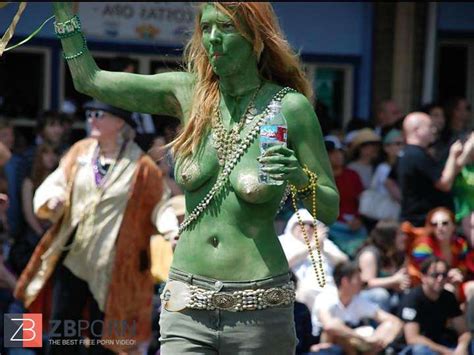 Bare Painted Gals In Public Fetish Gallery ZB Porn