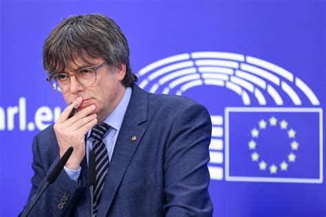 El Regreso De Puigdemont Una Paradoja Y Un Marr N Para Feij O Y