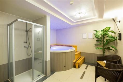 Mastering Your Jacuzzi Shower Remodel: A Concise Guide