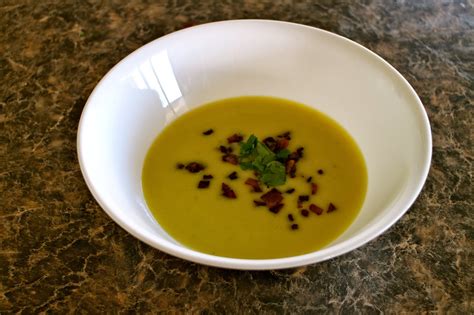 colorful fun living kartoffel porre suppe