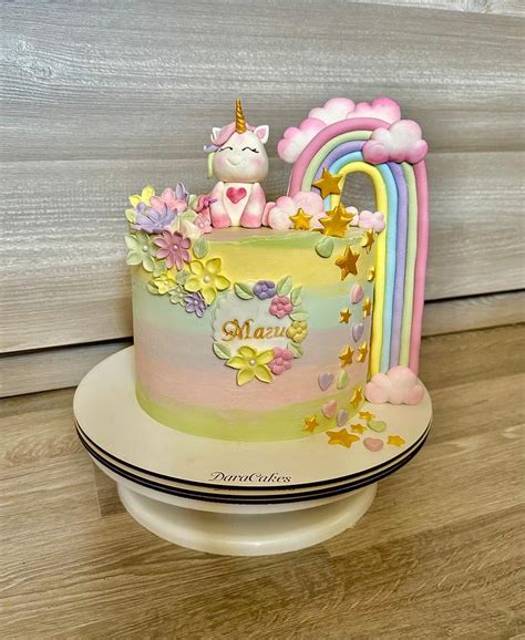 Unicorn Cake Decorated Cake By Daracakes Cakesdecor