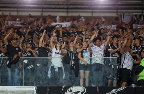 Corinthians Entra Pela Porta Dos Fundos Em Maring E Revolta A Fiel A