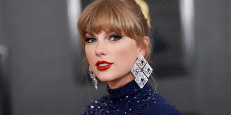 Taylor Swifts Red Lipstick Origin Explained Hypebae