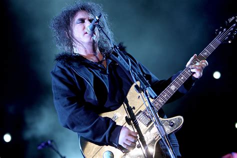 Robert Smith De The Cure Elige Sus Canciones Favoritas De New Order