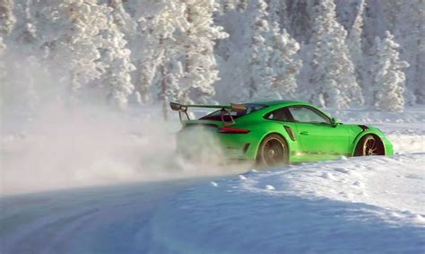 Enjoy Serene Footage Of A Porsche 911 Gt3 Snow Drifting In Finland