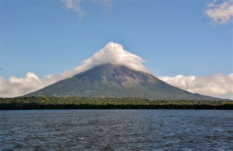 Lago de Nicaragua (Volcán Concepción) | View of the Isla de … | Flickr