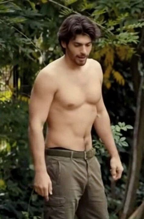 Can Yaman Nel Celebrit Sfumature