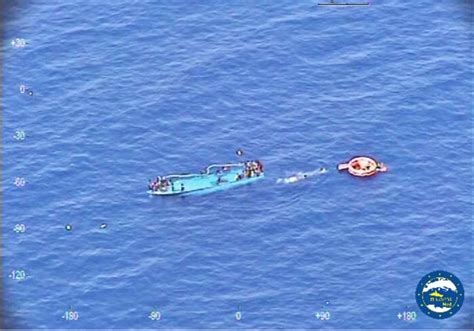 Al Menos 45 Personas Mueren En El Mar En Italia En La Tercera Tragedia