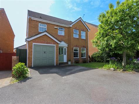 4 Bed Detached House For Sale In Juniper Way Bradley Stoke Bristol