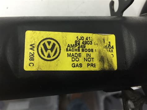 2005 Volkswagen Beetle Front Shock Struts 1j0413031ef Ebay