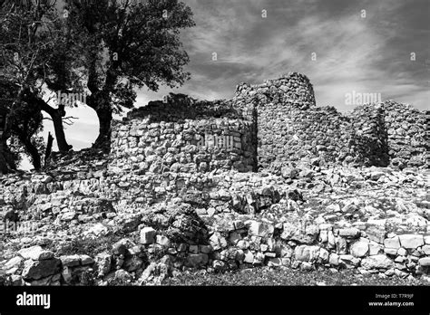 Ancient site of Adoni Nuraghi Stock Photo - Alamy