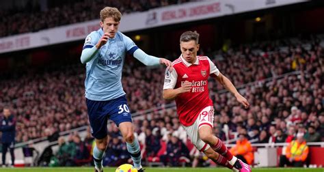 Arsenal Perd Deux Points Tottenham Chute Les Scores En Premier