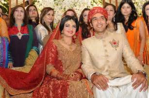 Aisam Ul Haq Qureshi Divorced His Wife Faha Makhdum Paki Mag