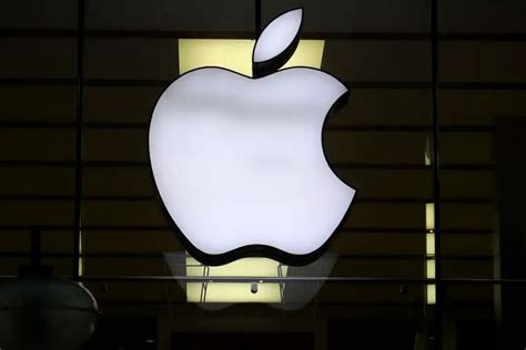 Apple Warns Of Security Flaw For Iphones Ipads And Macs