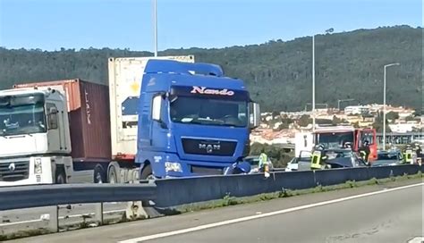 Acidente Condutor alcoolizado em contramão provoca colisão na A28 em