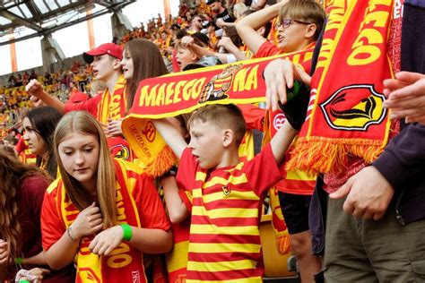 Jagiellonia Białystok Warta Poznań Młoda Ultra wspierała Żółto